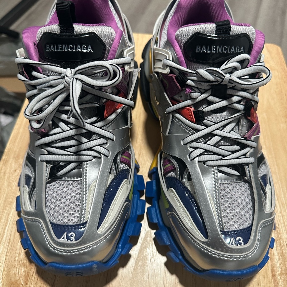 Balenciaga Purple and Black Sneakers - Picture 16 of 16